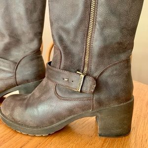 Women’s size 7 1/2 Rocketdog boots